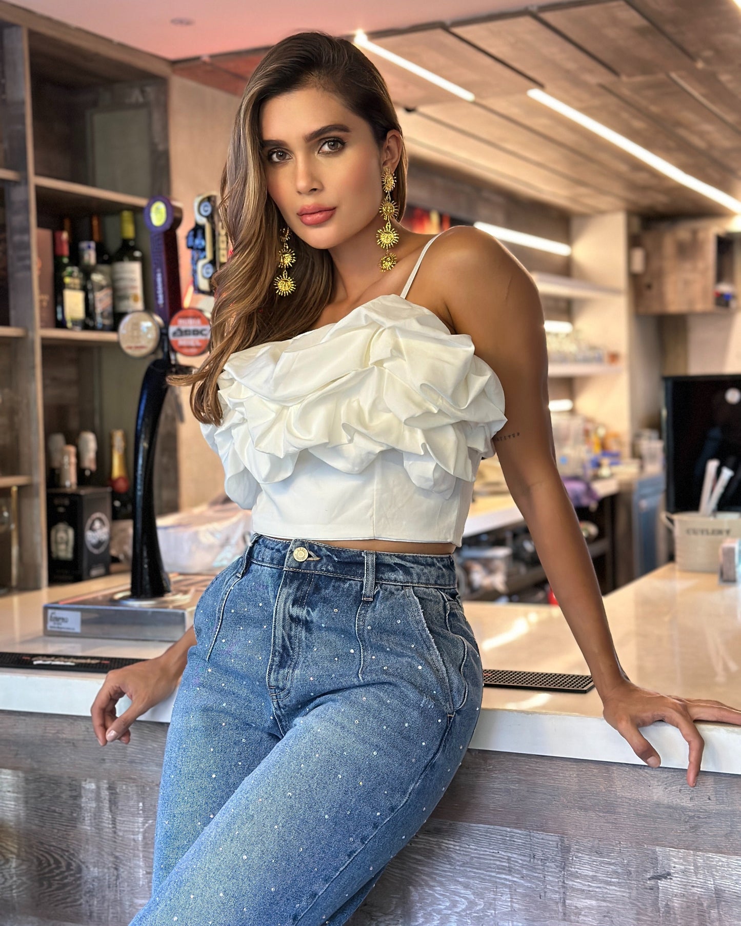Top blanco con volumen