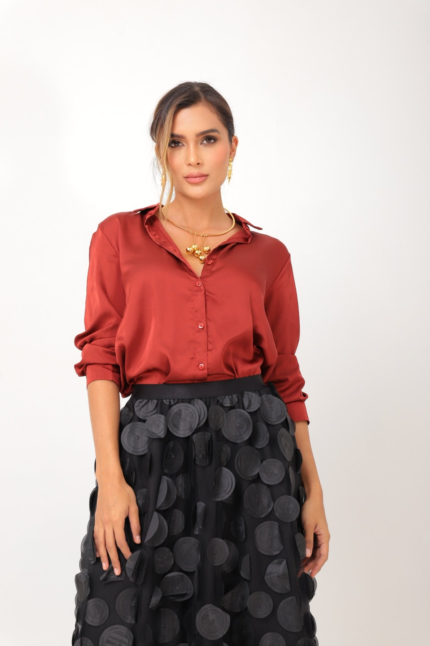 Camisa vinotinto brillante